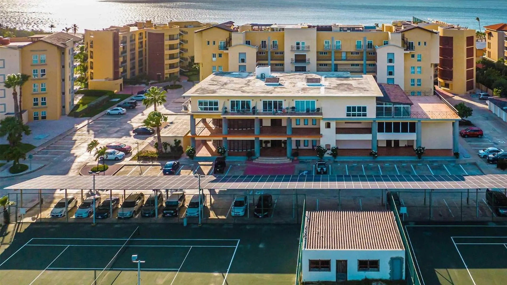 Beachfront - View Garden 2Br Condo - A145 Παλμ Μπιτς 0*,  Αρούμπα
