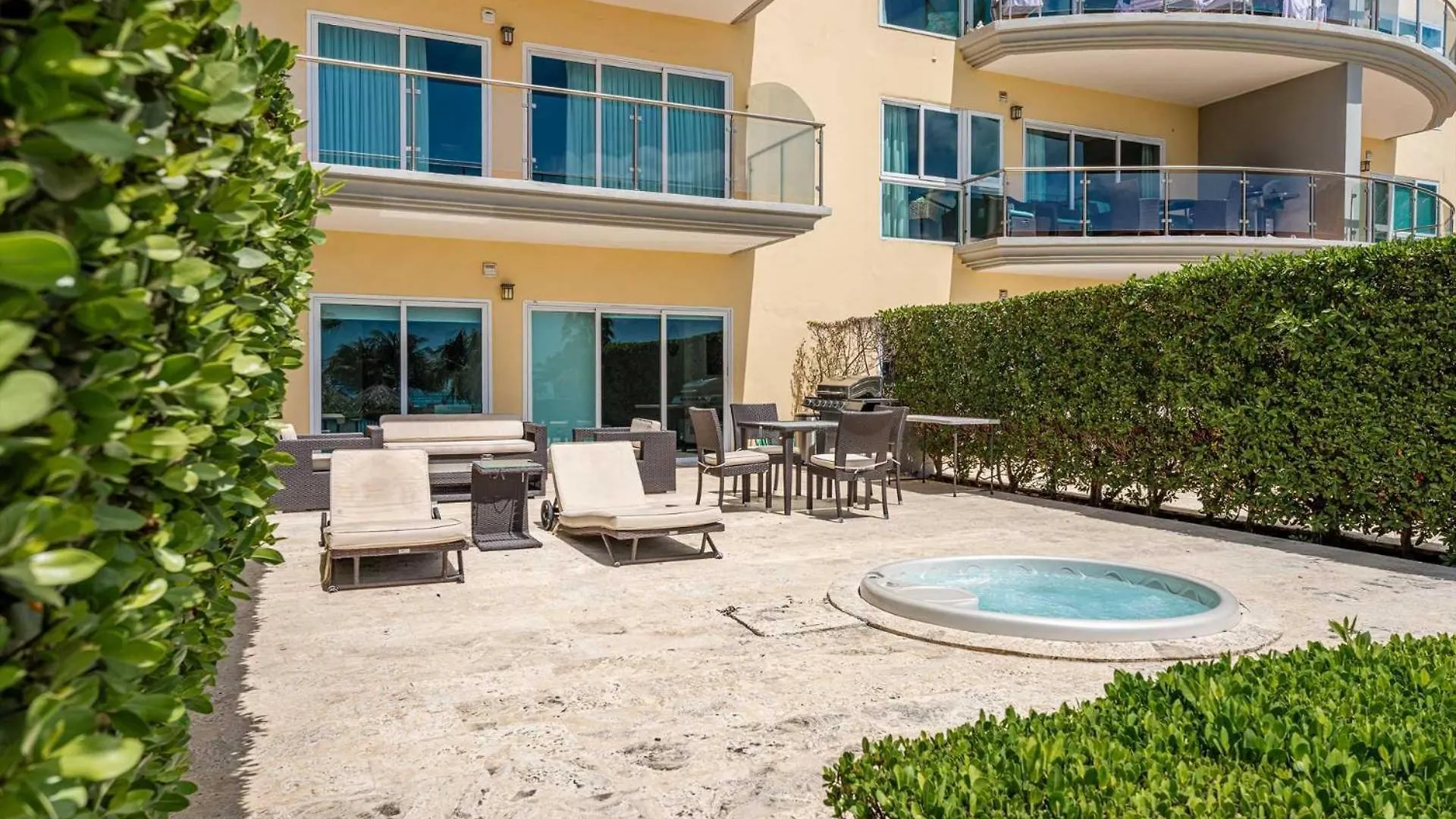 Beachfront - View Garden 2Br Condo - A145 Παλμ Μπιτς Σπίτι διακοπών