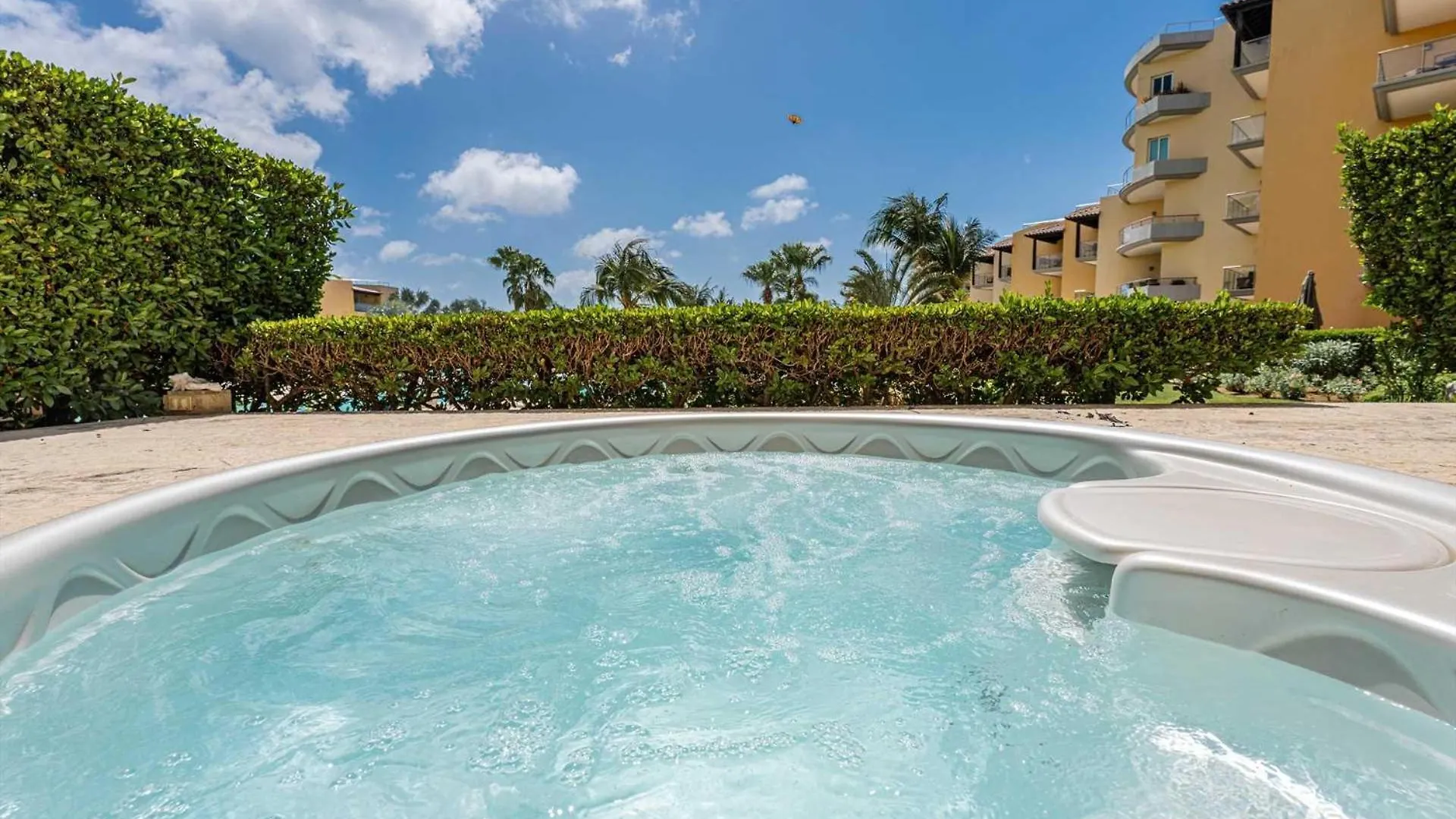 Beachfront - View Garden 2Br Condo - A145 Παλμ Μπιτς